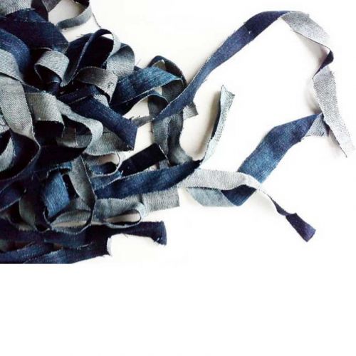 Jeansstreifen, ca. 2cm breit, geschnitten aus einer alten Jeanshose